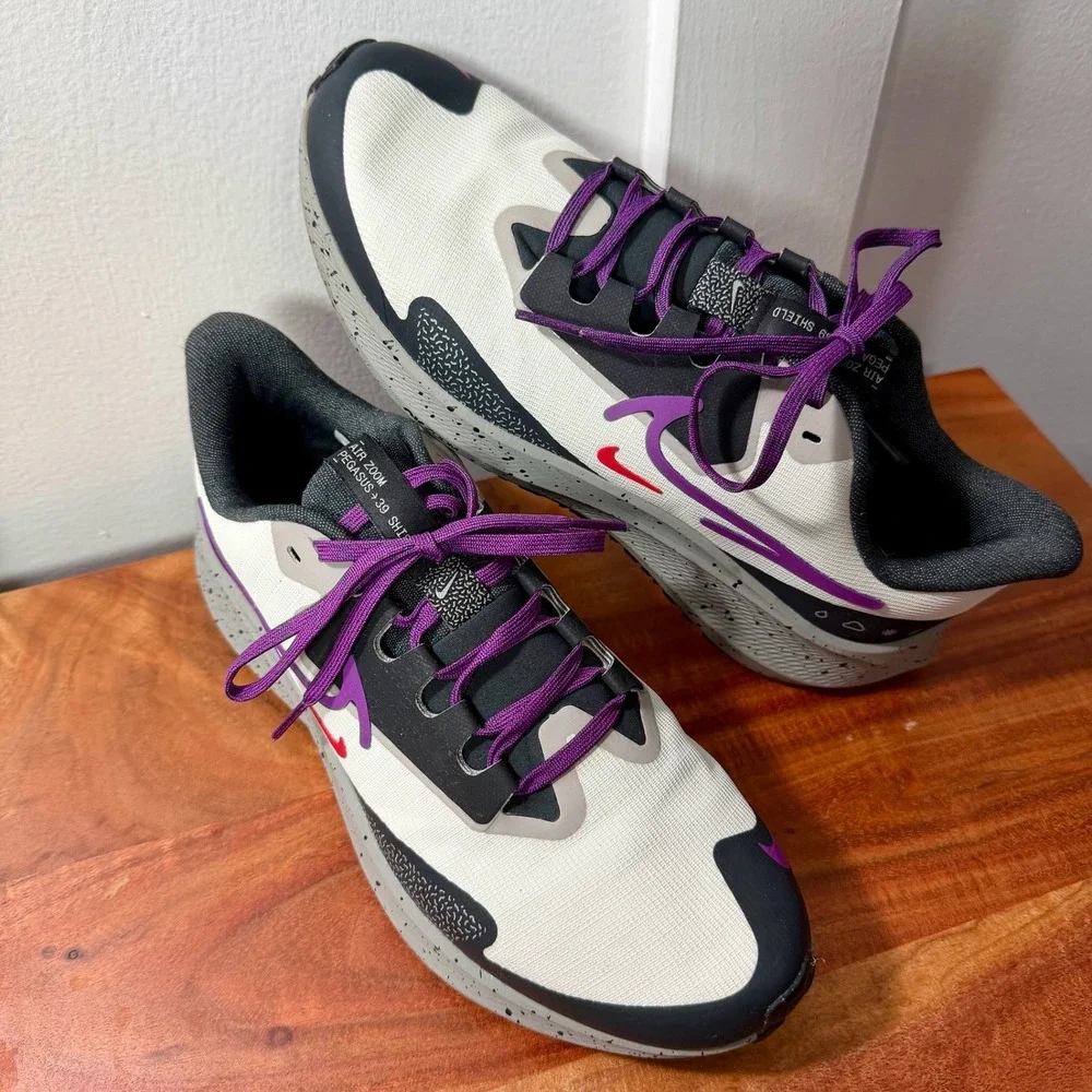 Nike Air Zoom Pegasus 39 Shield Womens Running Shoes White Purple DO7626 003 Sz9